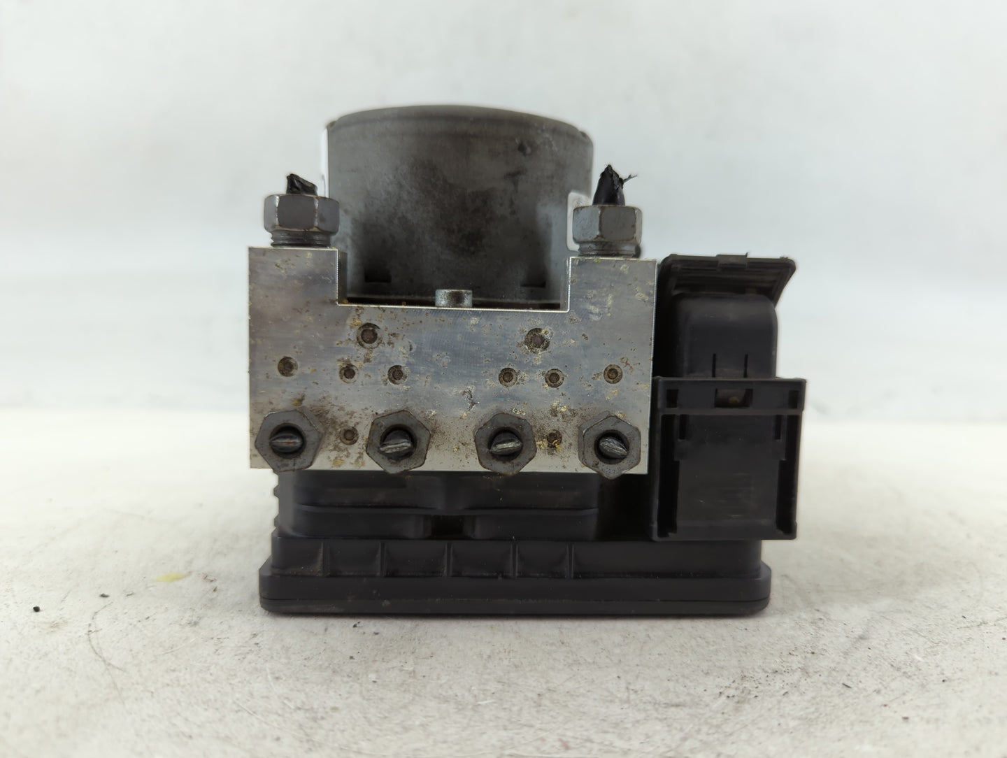 2017 Ford Explorer ABS Pump Control Module Replacement P/N:HB53-2C405-AC Fits OEM Used Auto Parts - Oemusedautoparts1.com