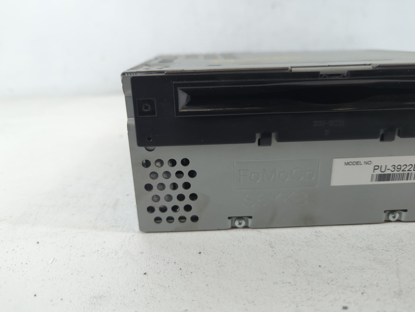 2016-2017 Ford Explorer Radio AM FM Cd Player Receiver Replacement P/N:GB5T-19C107-BG Fits Fits 2016 2017 OEM Used Auto Part