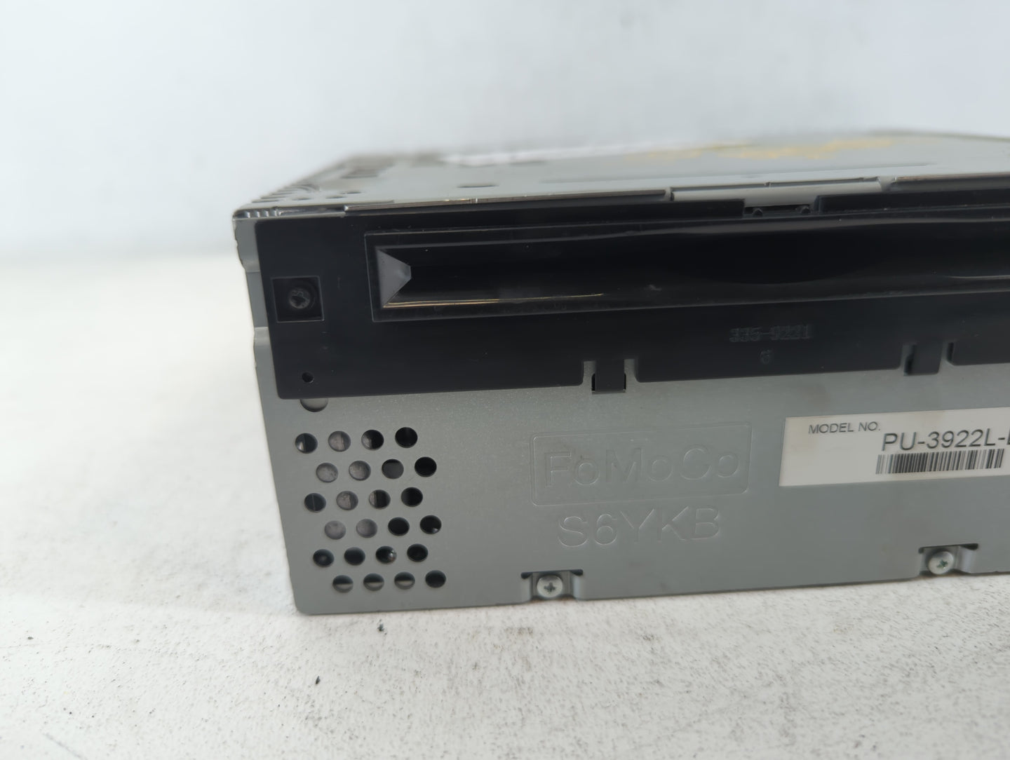 2016-2017 Ford Explorer Am Fm Cd Player Radio Receiver - Oemusedautoparts1.com