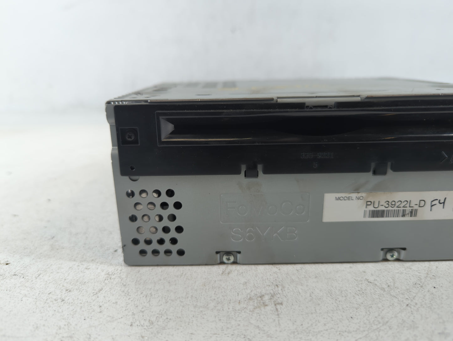 2017 Ford Explorer Am Fm Cd Player Radio Receiver - Oemusedautoparts1.com