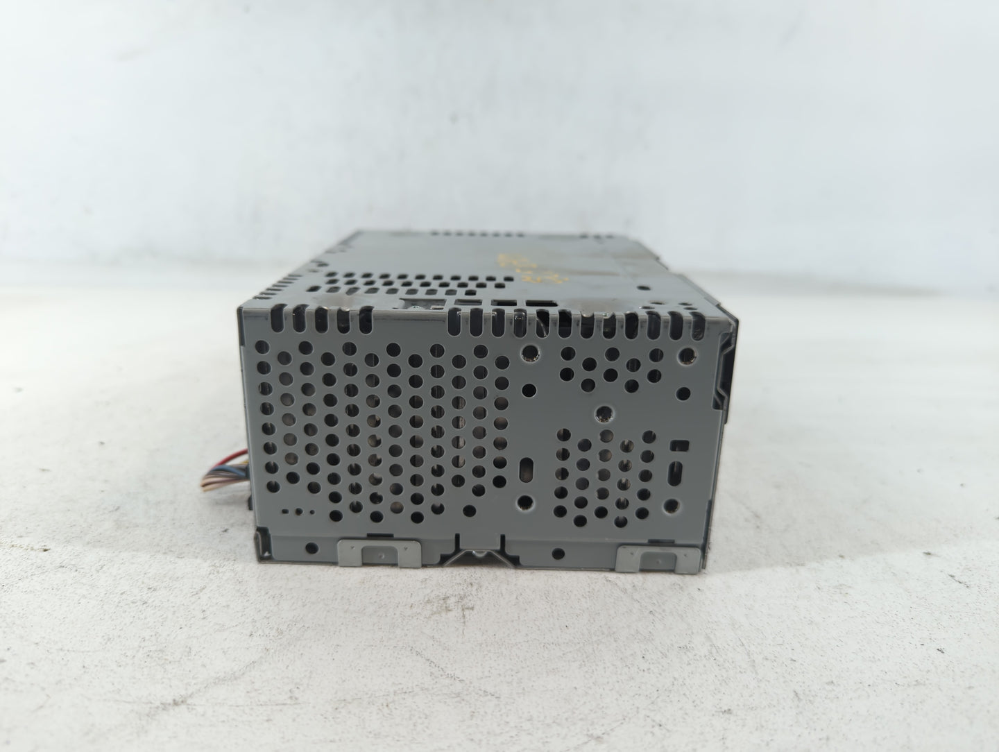 2017 Ford Explorer Am Fm Cd Player Radio Receiver - Oemusedautoparts1.com
