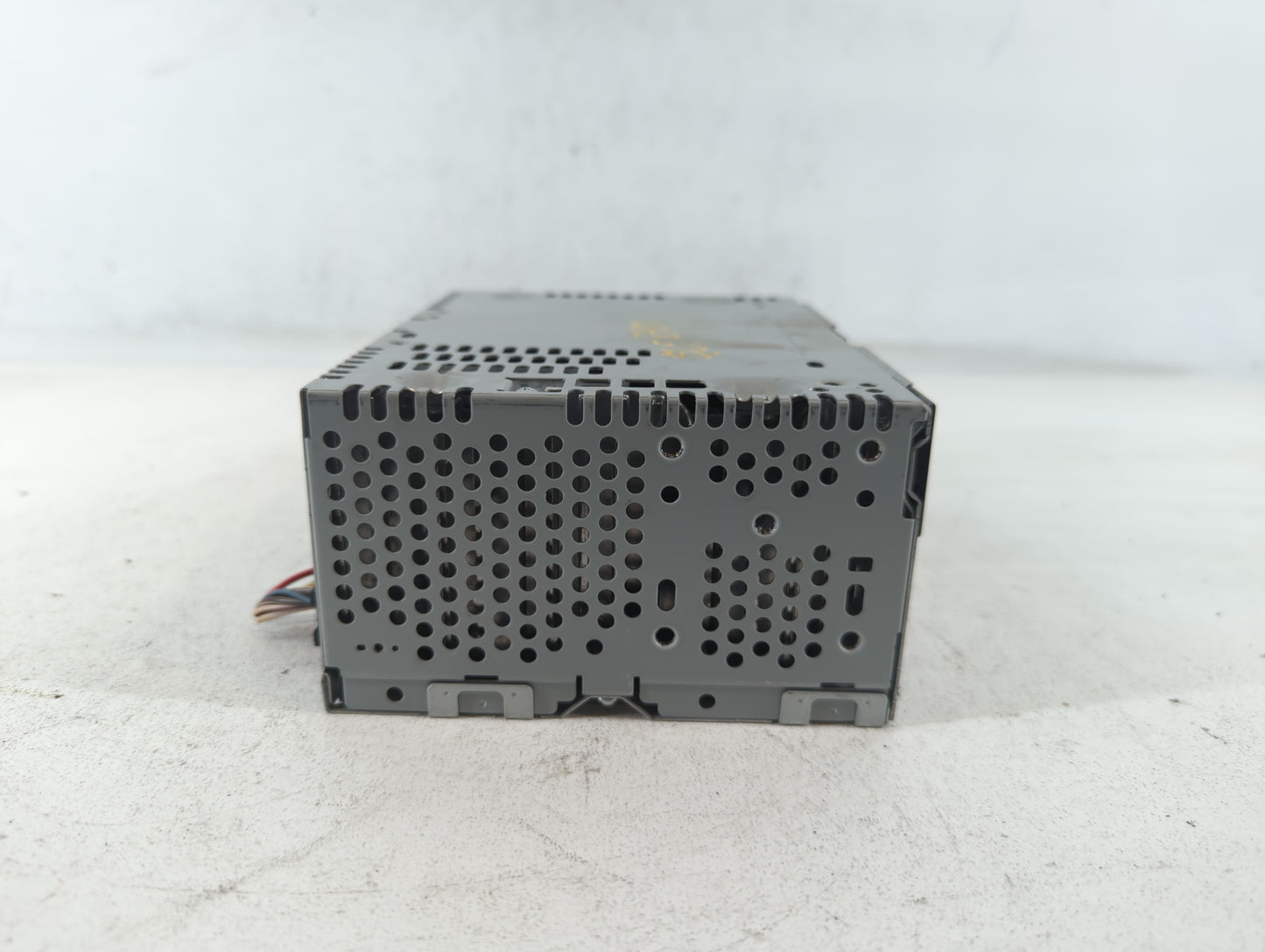2017 Ford Explorer Am Fm Cd Player Radio Receiver - Oemusedautoparts1.com