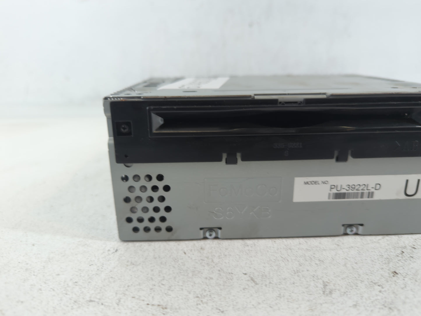 2017 Ford Explorer Am Fm Cd Player Radio Receiver - Oemusedautoparts1.com