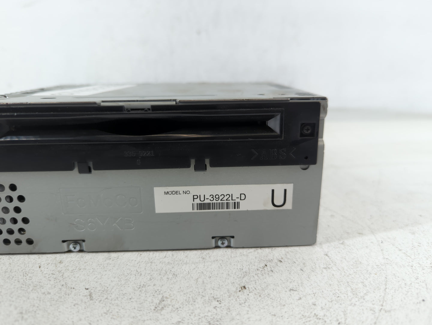 2017 Ford Explorer Am Fm Cd Player Radio Receiver - Oemusedautoparts1.com