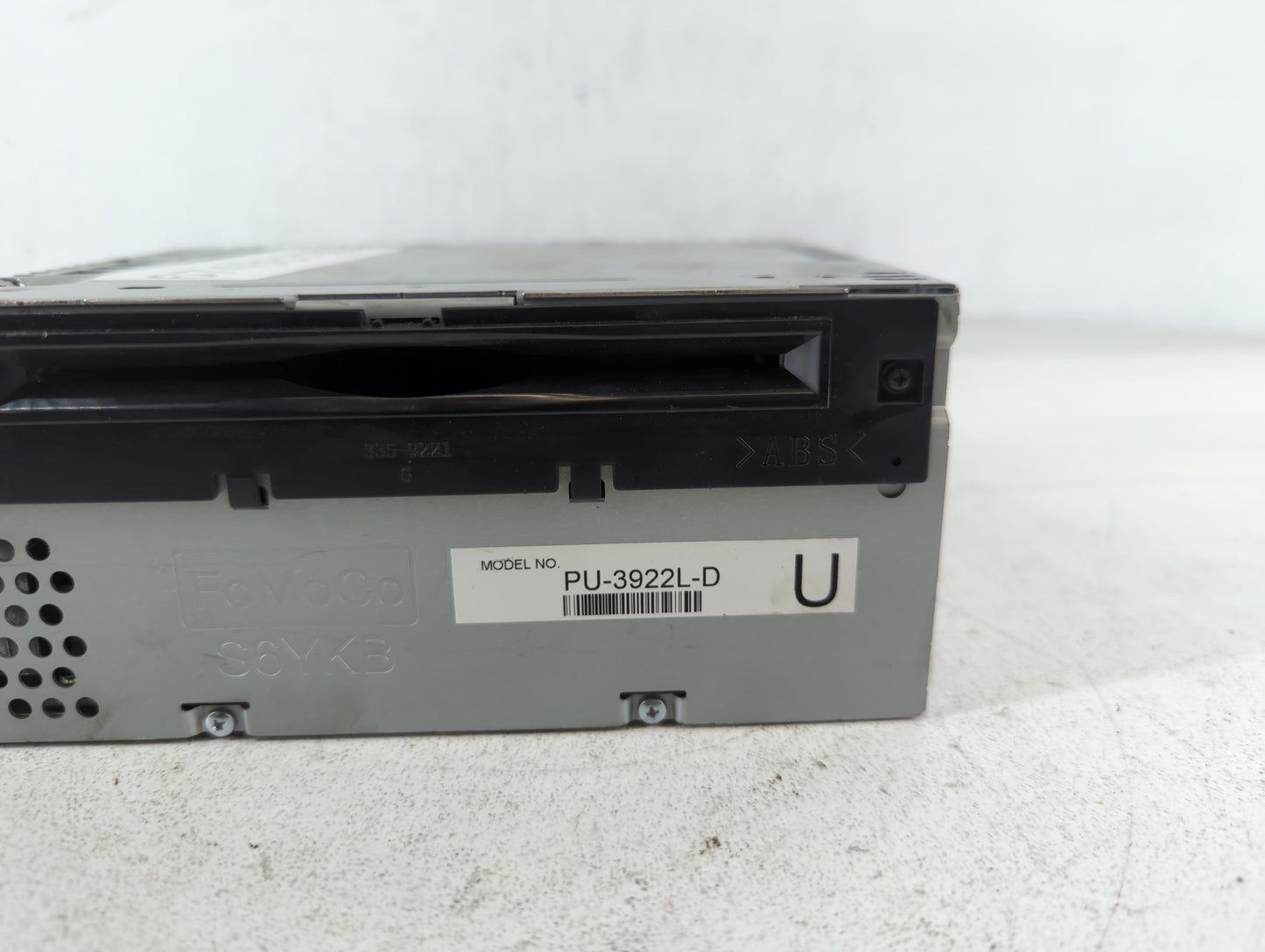 2017 Ford Explorer Am Fm Cd Player Radio Receiver - Oemusedautoparts1.com