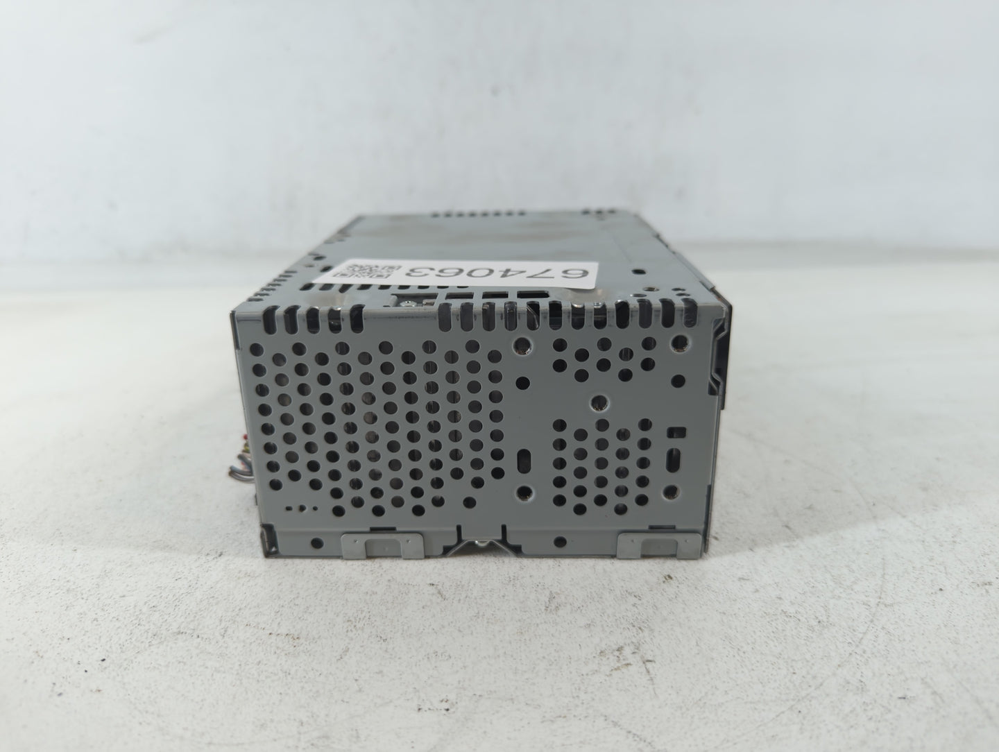2017 Ford Explorer Am Fm Cd Player Radio Receiver - Oemusedautoparts1.com
