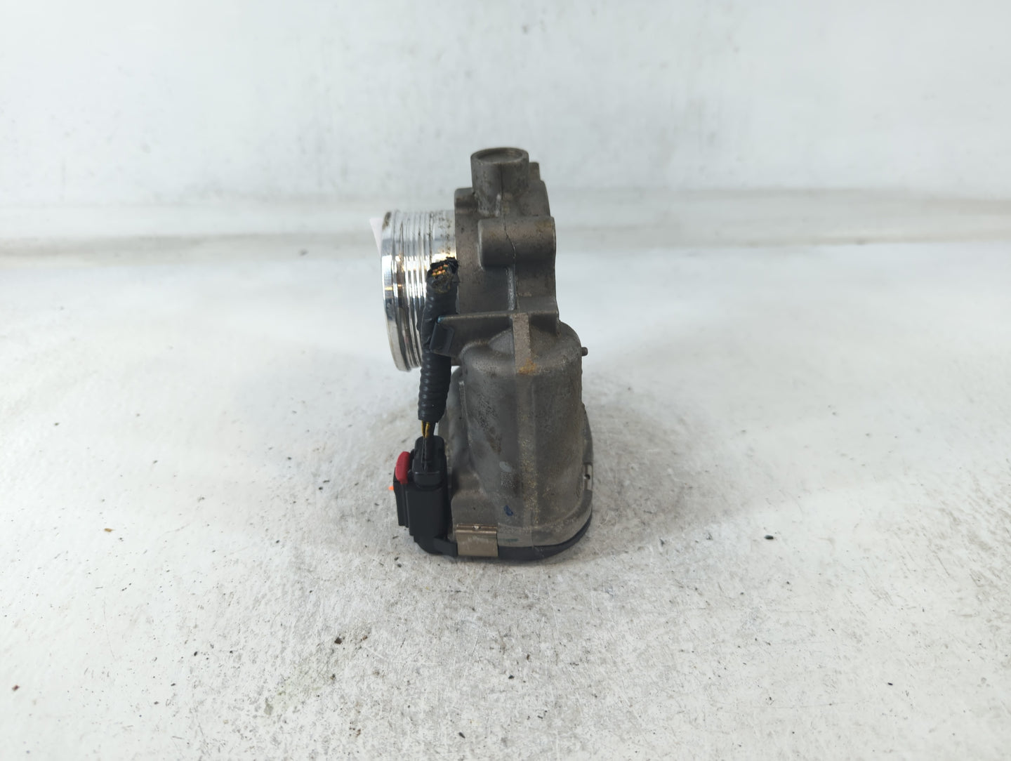2016-2019 Ford Explorer Throttle Body P/N:DS7E-9F991-BB Fits Fits 2014 2015 2016 2017 2018 2019 2020 2021 2022 OEM Used Auto