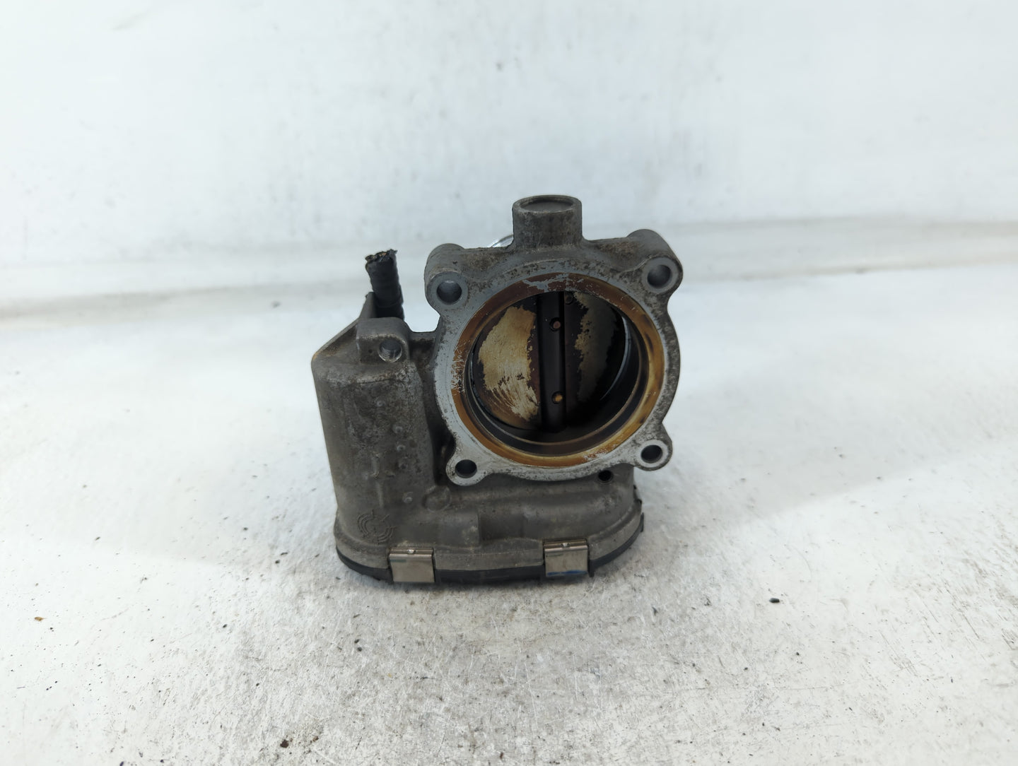 2016-2019 Ford Explorer Throttle Body P/N:DS7E-9F991-BB Fits Fits 2014 2015 2016 2017 2018 2019 2020 2021 2022 OEM Used Auto