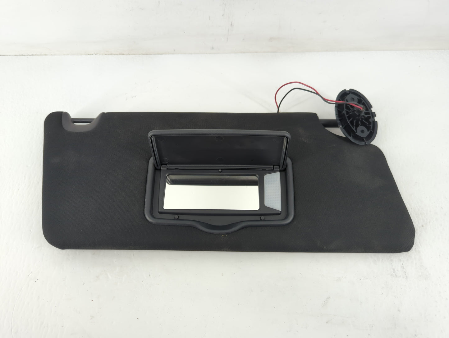 2017 Ford Explorer Sun Visor Shade Replacement Passenger Right Mirror Fits OEM Used Auto Parts - Oemusedautoparts1.com