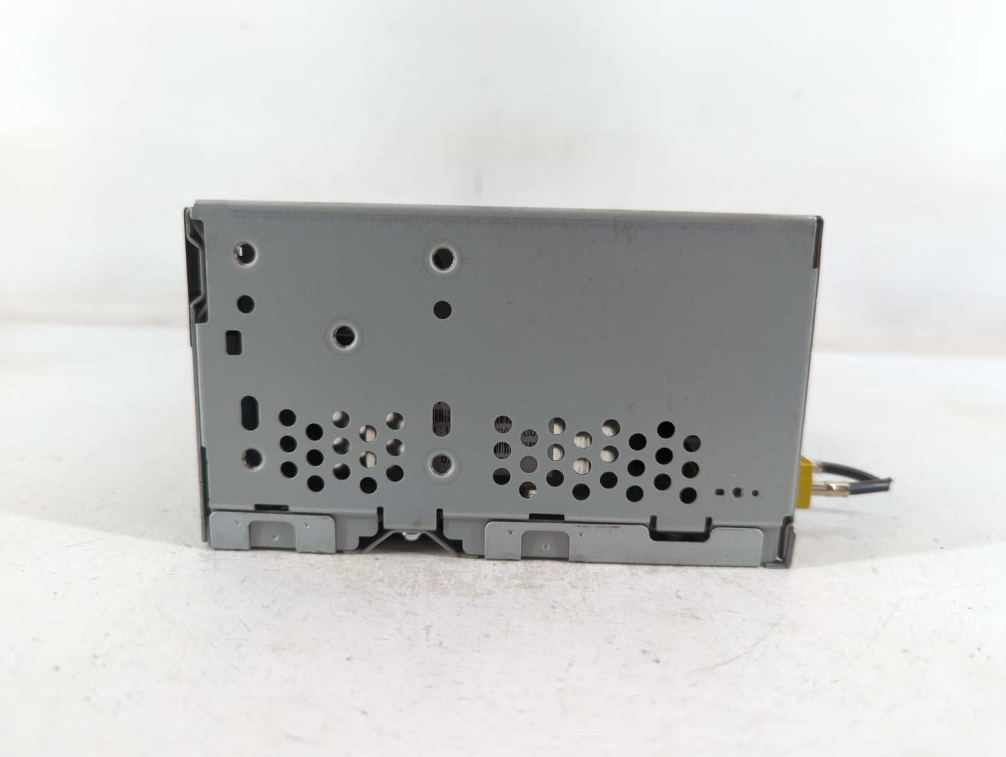 2017 Ford Explorer Am Fm Cd Player Radio Receiver - Oemusedautoparts1.com