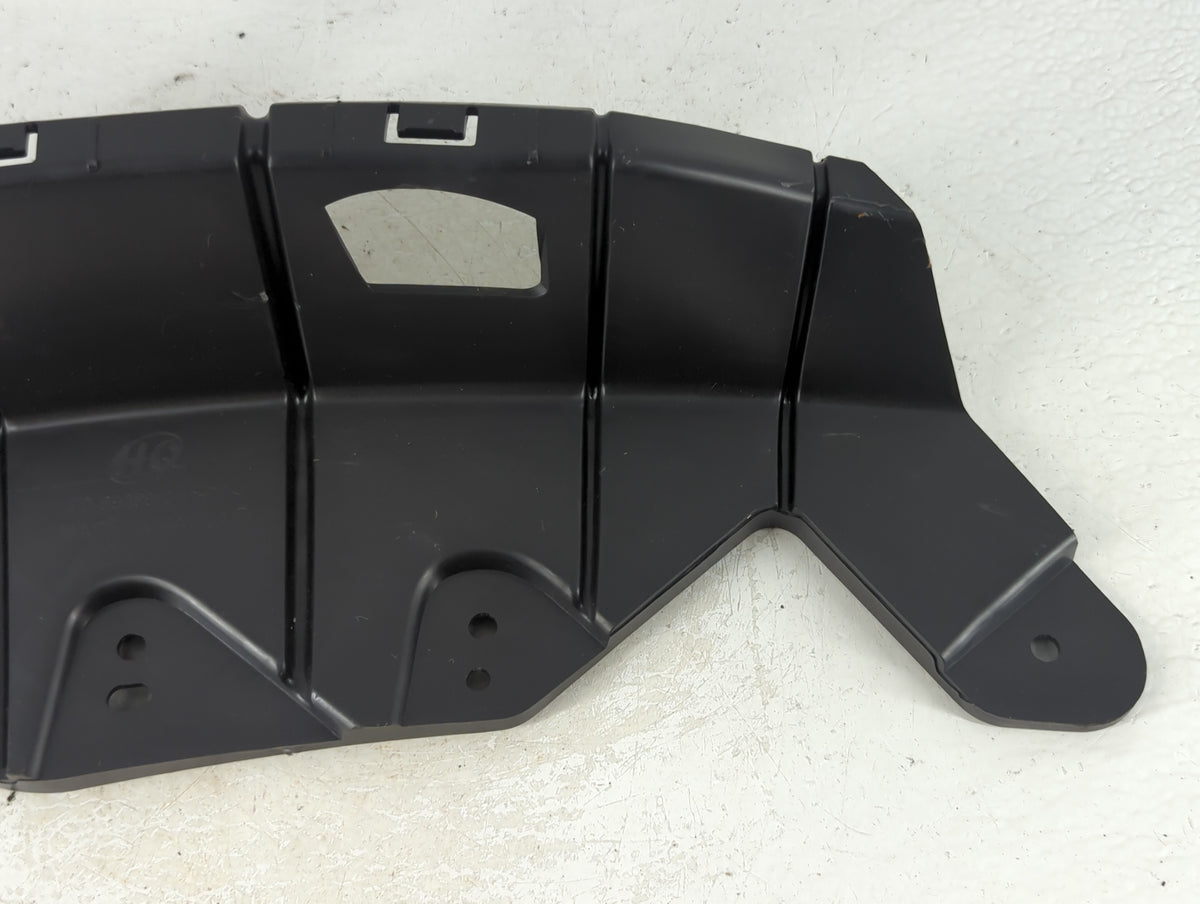 2017 Ford Explorer HEAD LAMP BRACKET - Oemusedautoparts1.com