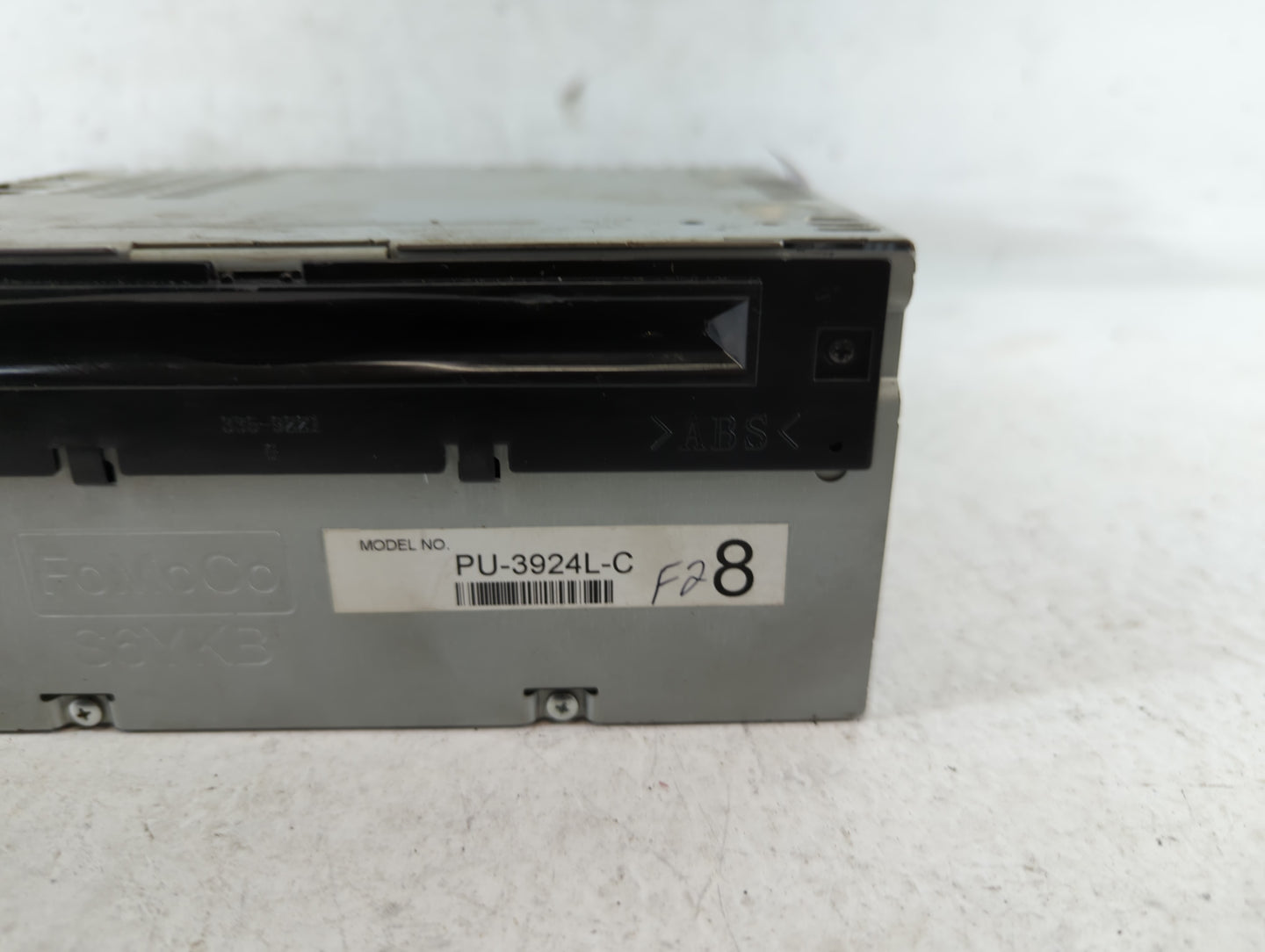 2016-2017 Ford Explorer Am Fm Cd Player Radio Receiver - Oemusedautoparts1.com