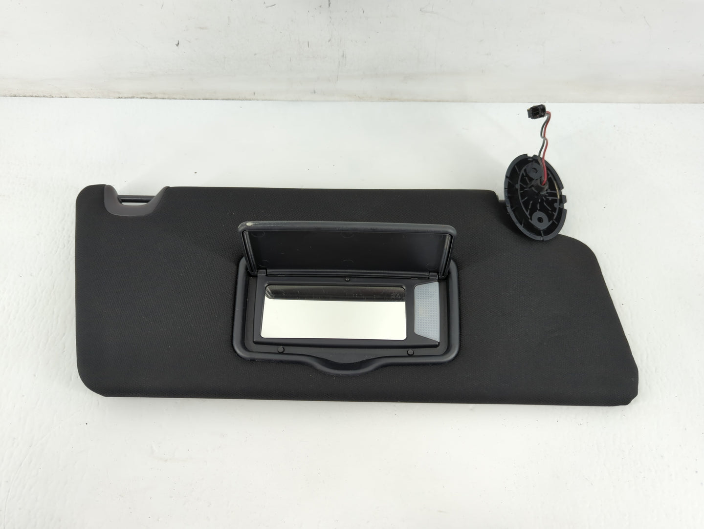2017 Ford Explorer Sun Visor Shade Replacement Passenger Right Mirror Fits OEM Used Auto Parts - Oemusedautoparts1.com