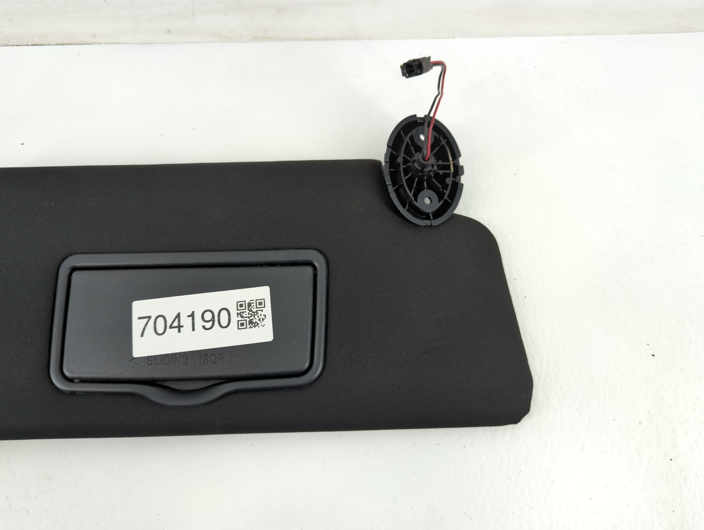2017 Ford Explorer Sun Visor Shade Replacement Passenger Right Mirror Fits OEM Used Auto Parts - Oemusedautoparts1.com