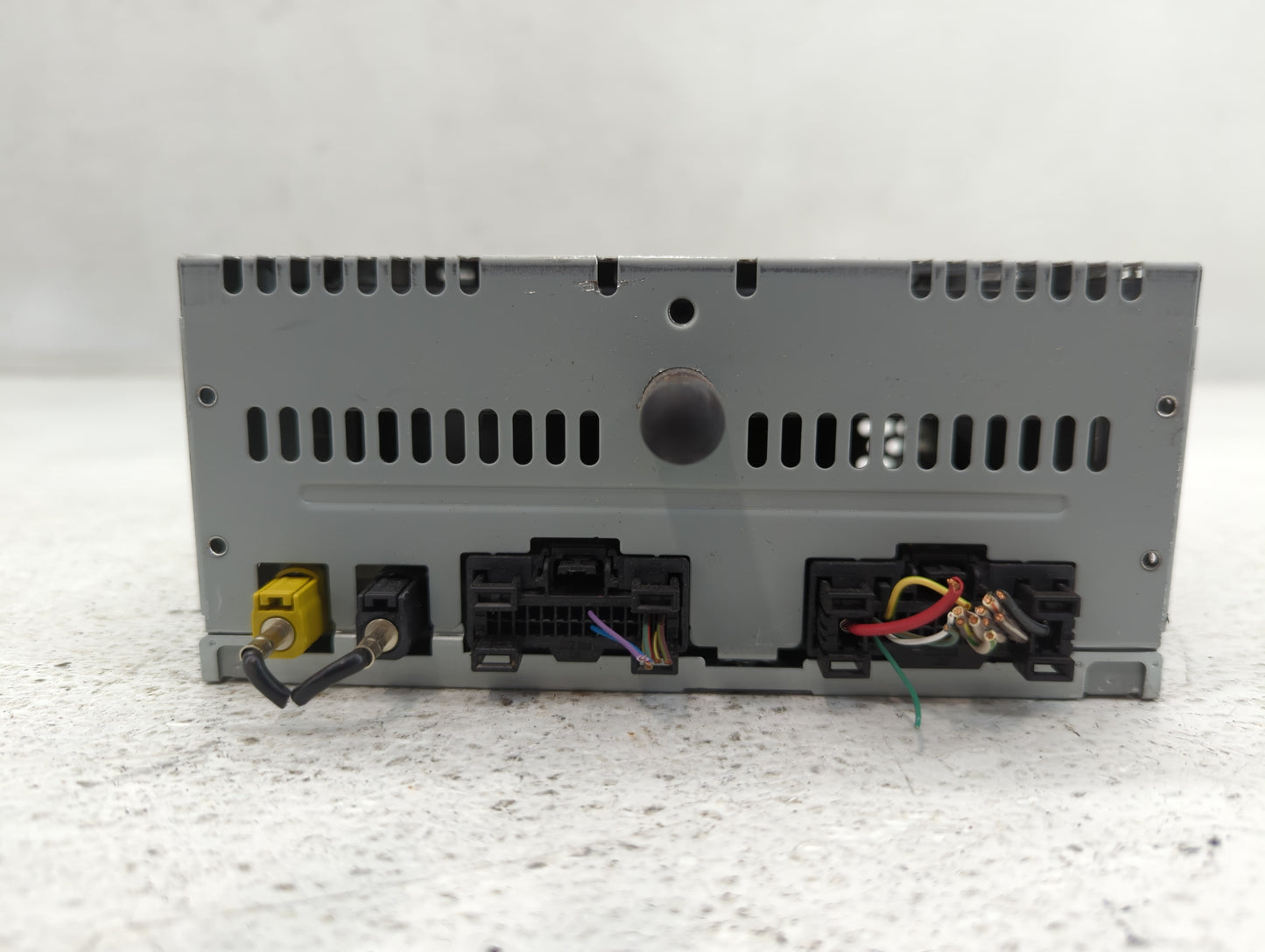 2016-2017 Ford Explorer Radio AM FM Cd Player Receiver Replacement P/N:HB5T-19C107-BB Fits Fits 2016 2017 OEM Used Auto Part