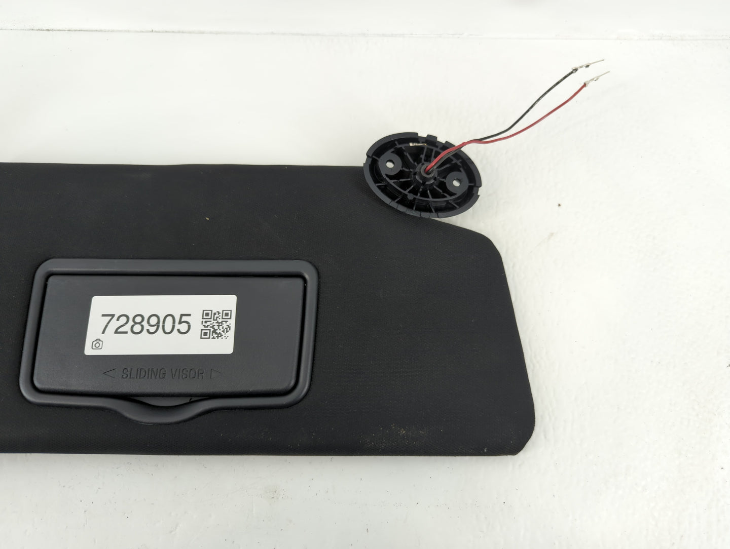 2017 Ford Explorer Sun Visor Shade Replacement Passenger Right Mirror Fits OEM Used Auto Parts - Oemusedautoparts1.com