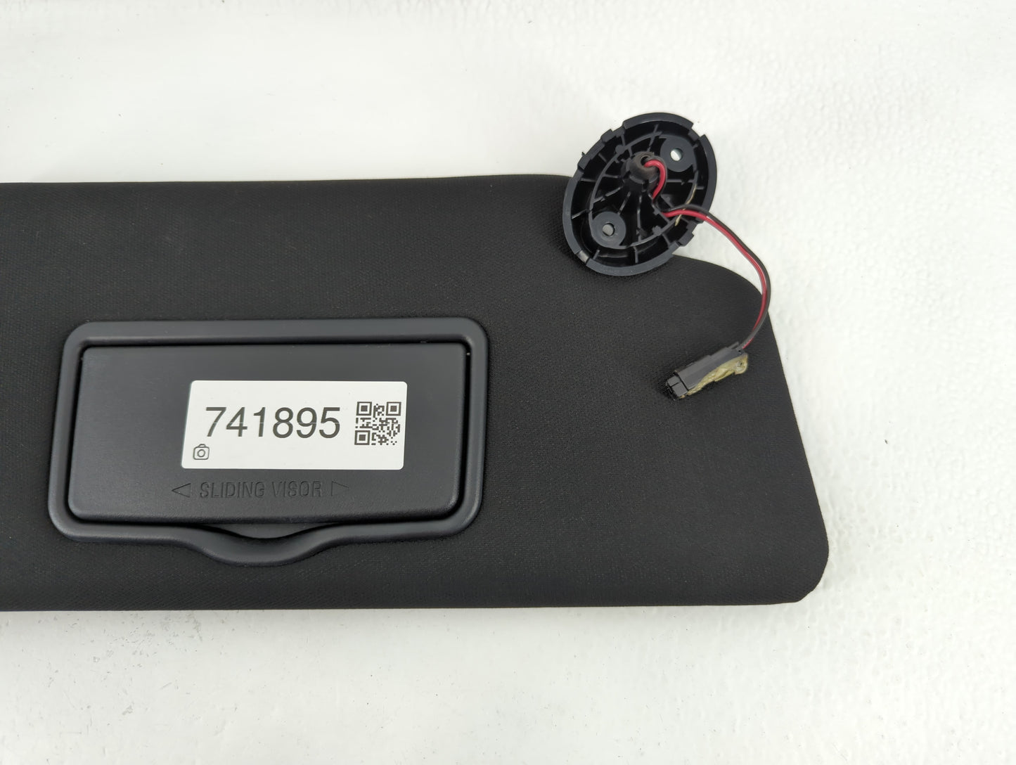 2017 Ford Explorer Sun Visor Shade Replacement Passenger Right Mirror Fits OEM Used Auto Parts - Oemusedautoparts1.com