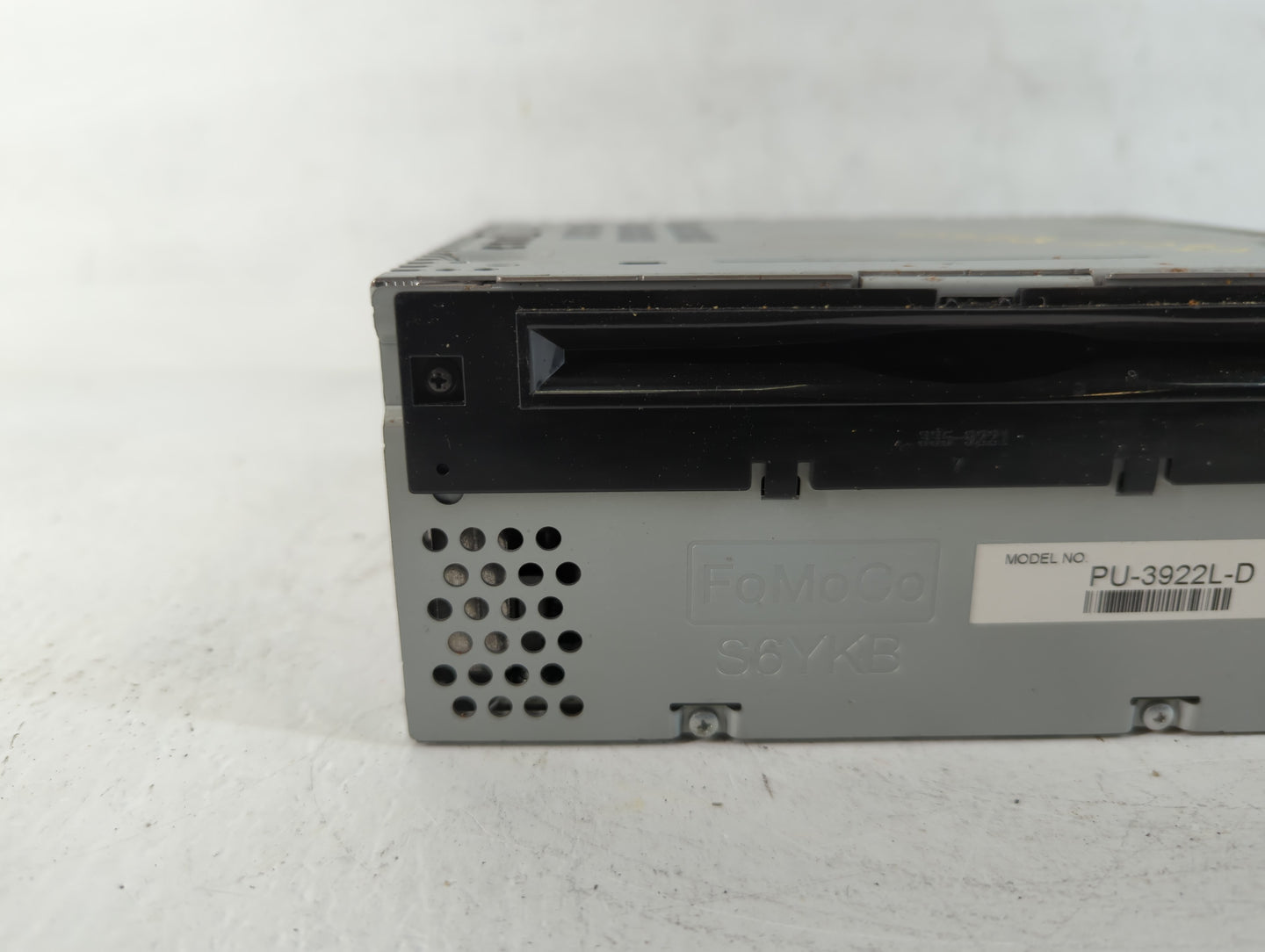 2017 Ford Explorer Am Fm Cd Player Radio Receiver - Oemusedautoparts1.com