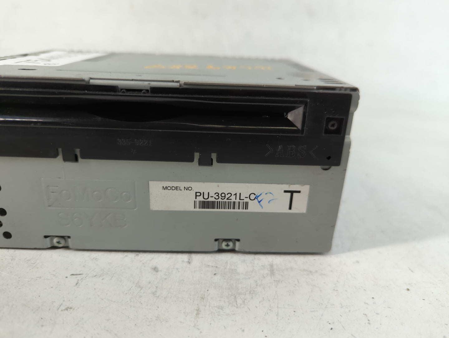 2017 Ford Explorer Am Fm Cd Player Radio Receiver - Oemusedautoparts1.com