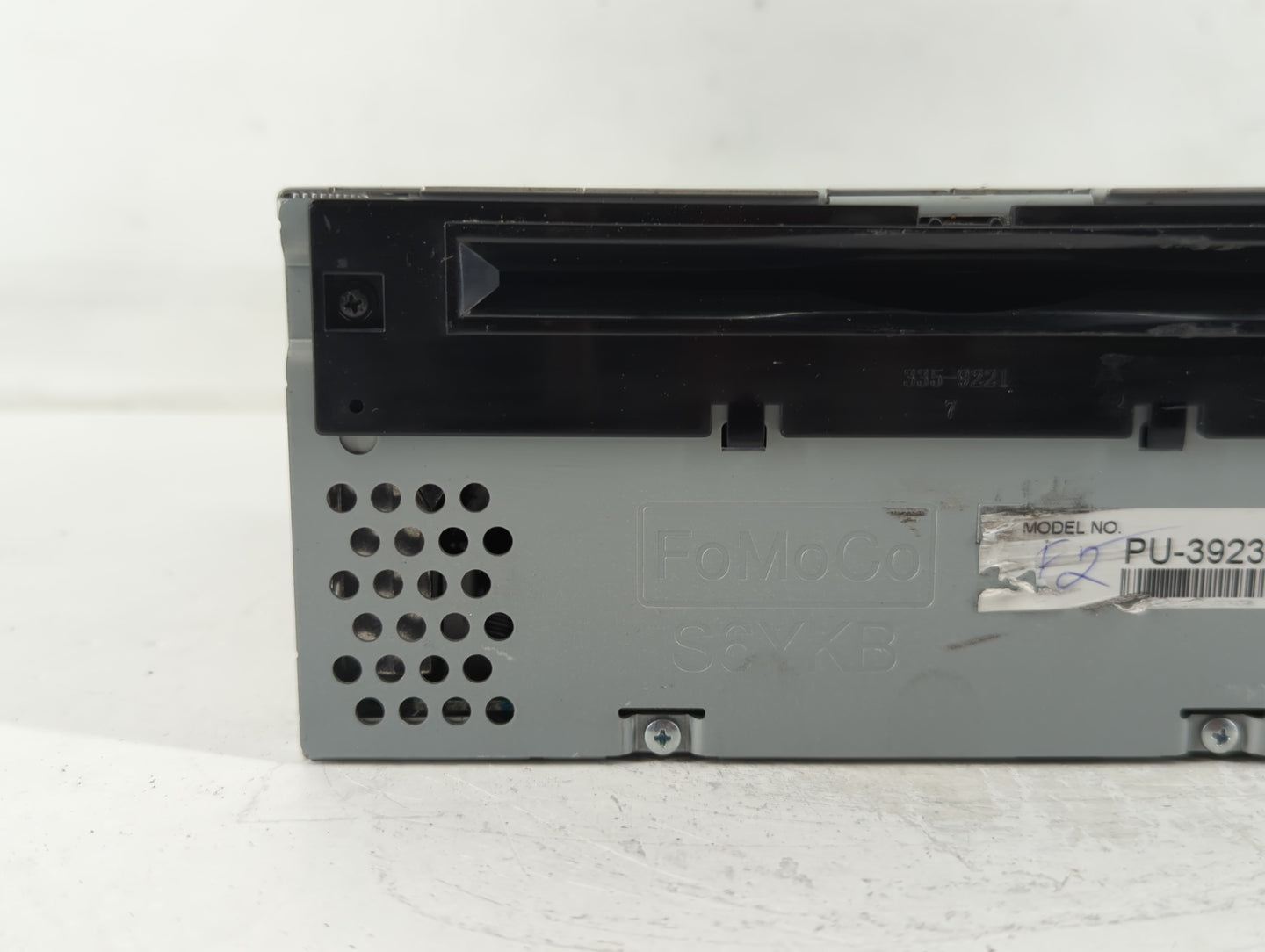 2016-2017 Ford Explorer Am Fm Cd Player Radio Receiver - Oemusedautoparts1.com