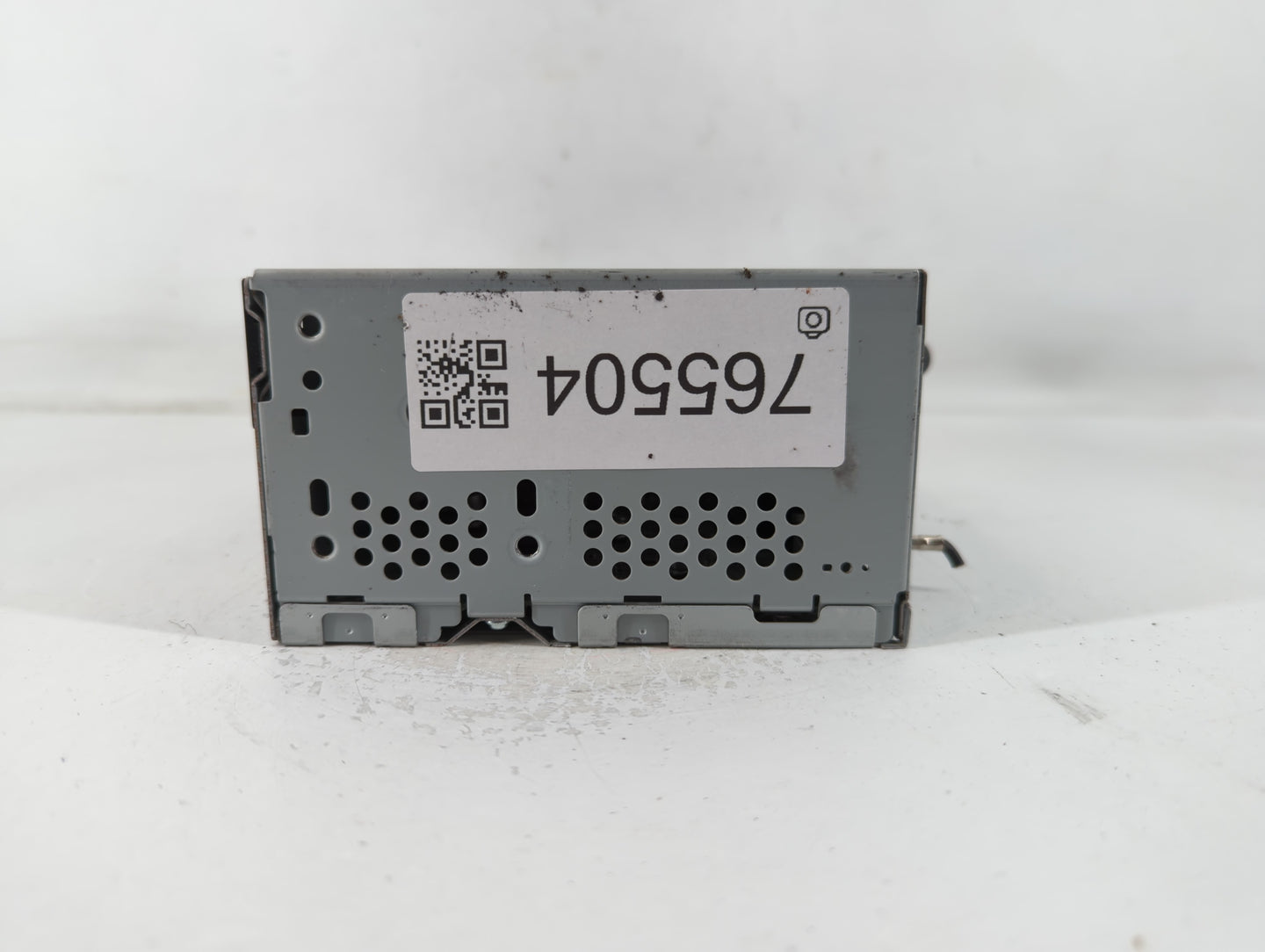 2016-2017 Ford Explorer Radio AM FM Cd Player Receiver Replacement P/N:GB5T-19C107-AB Fits Fits 2016 2017 OEM Used Auto Part
