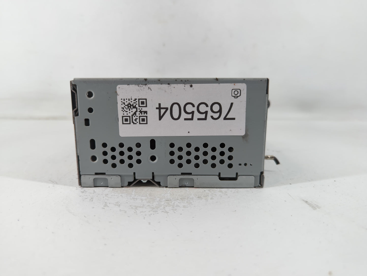 2016-2017 Ford Explorer Radio AM FM Cd Player Receiver Replacement P/N:GB5T-19C107-AB Fits Fits 2016 2017 OEM Used Auto Part