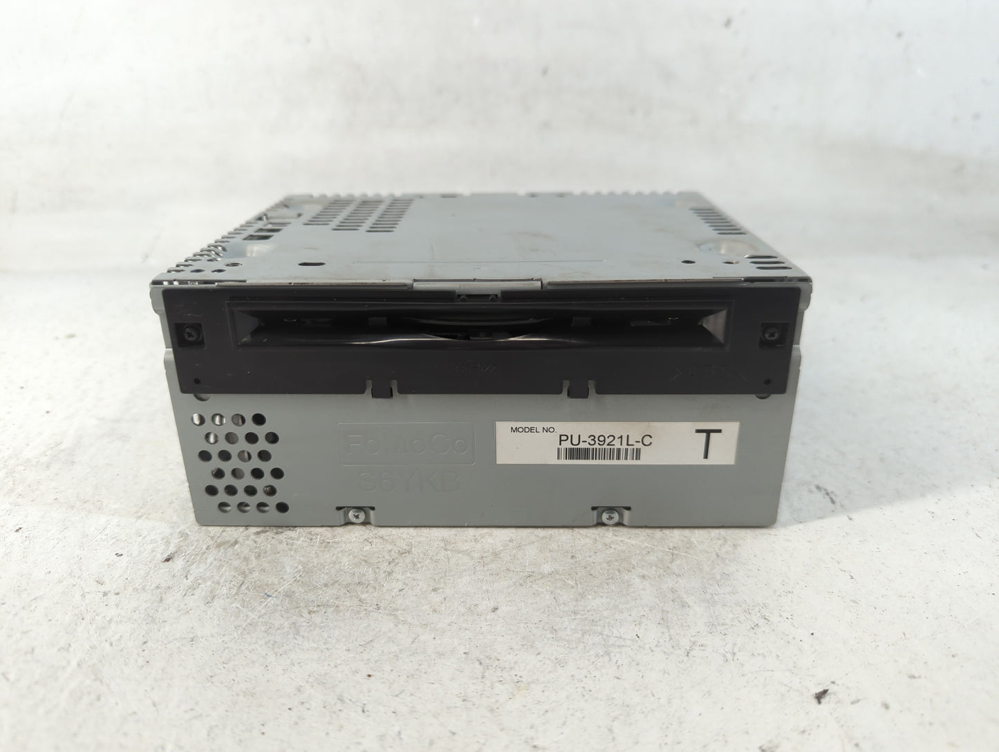2016-2017 Ford Explorer Radio AM FM Cd Player Receiver Replacement P/N:HB5T-19C107-AA Fits Fits 2016 2017 OEM Used Auto Part