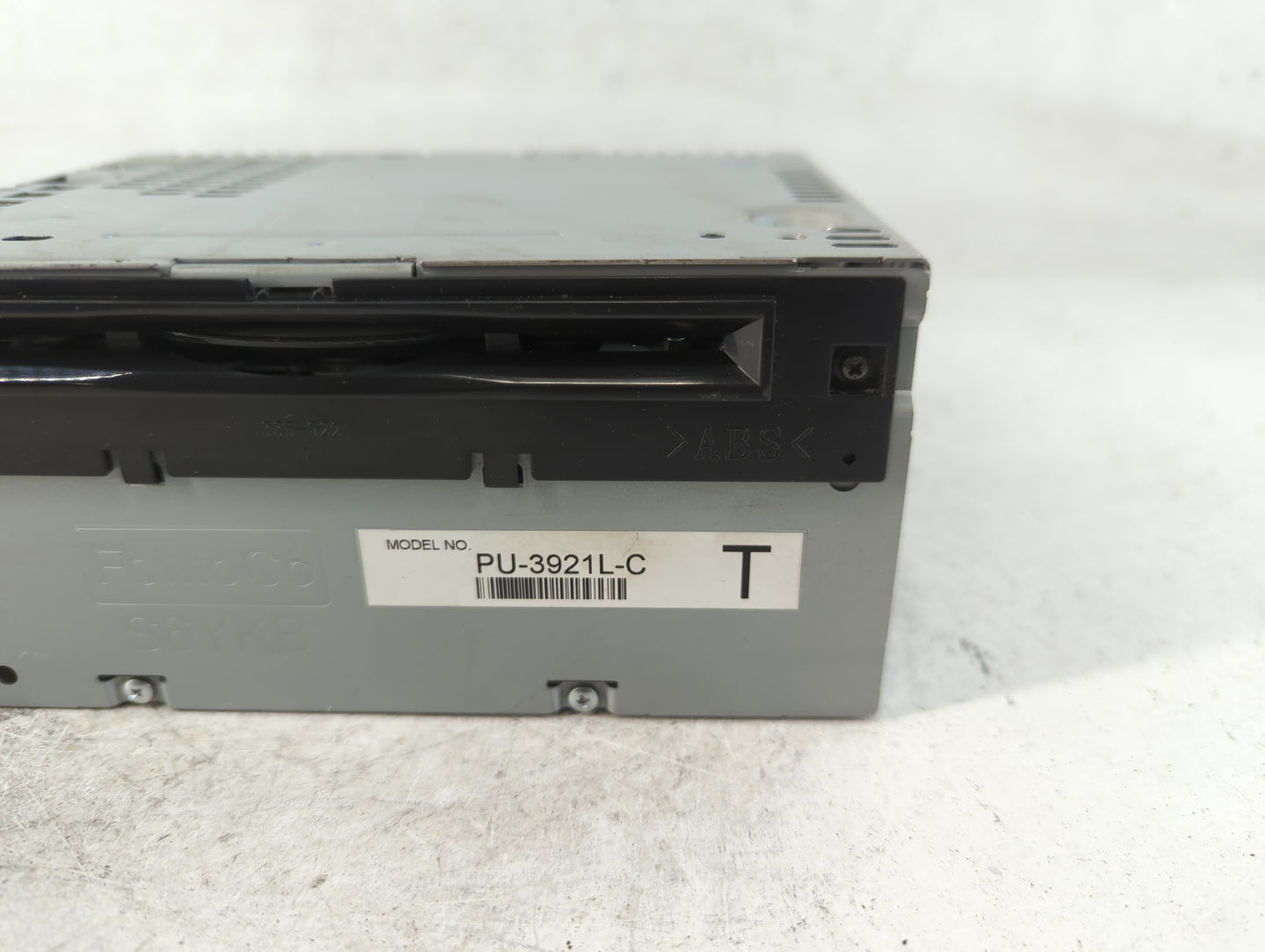 2016-2017 Ford Explorer Radio AM FM Cd Player Receiver Replacement P/N:HB5T-19C107-AA Fits Fits 2016 2017 OEM Used Auto Part