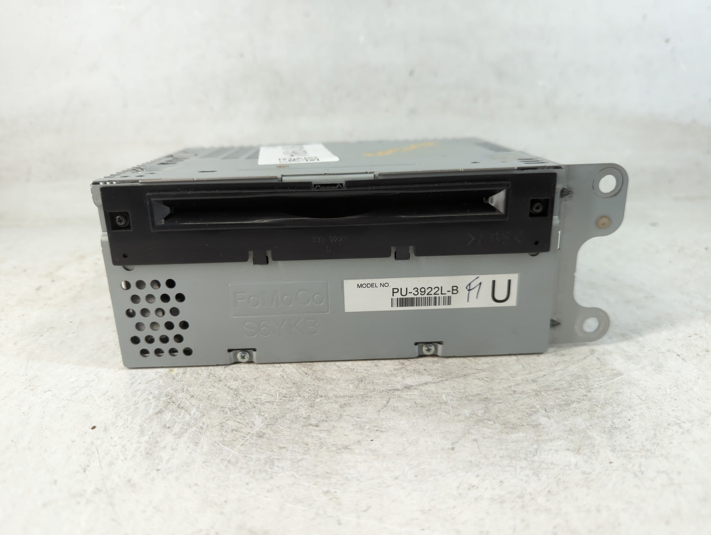 2016-2017 Ford Explorer Radio AM FM Cd Player Receiver Replacement P/N:GB5T-19C107-BG Fits Fits 2016 2017 OEM Used Auto Part