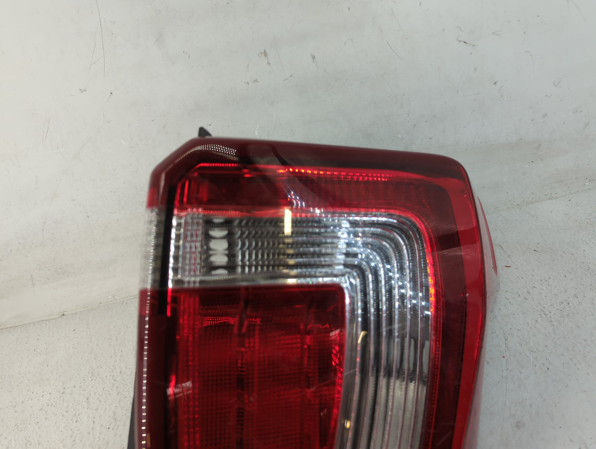 2016-2019 Ford Explorer Tail Light Assembly Passenger Right OEM P/N:PP-TD20 FB53-13A414-A Fits Fits 2016 2017 2018 2019 OEM 