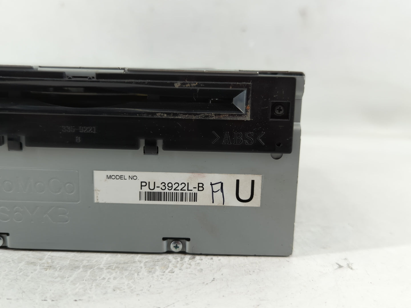 2016-2017 Ford Explorer Radio AM FM Cd Player Receiver Replacement P/N:GB5T-19C107-BG Fits Fits 2016 2017 OEM Used Auto Part