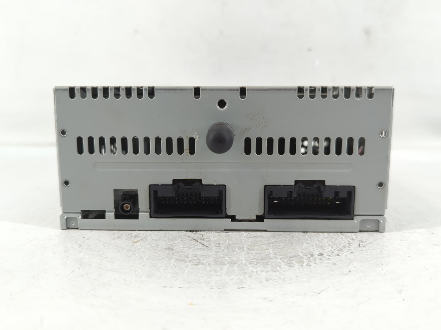 2016-2017 Ford Explorer Radio AM FM Cd Player Receiver Replacement P/N:GB5T-19C107-AG Fits Fits 2016 2017 OEM Used Auto Part