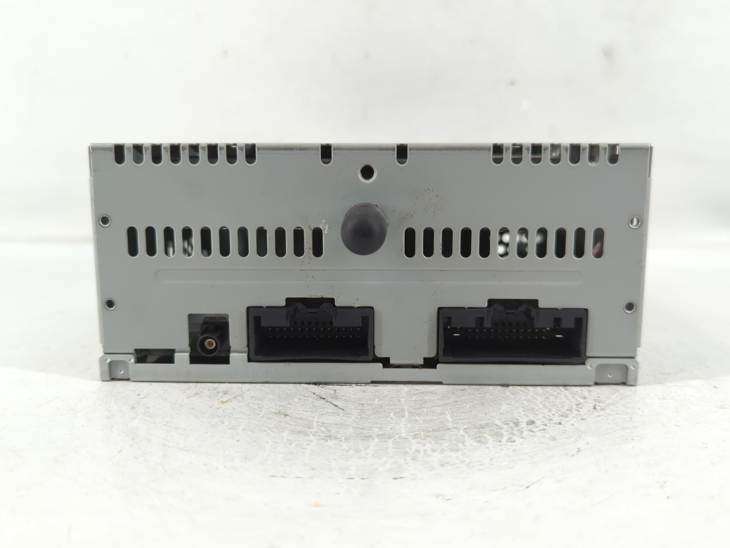 2016-2017 Ford Explorer Radio AM FM Cd Player Receiver Replacement P/N:GB5T-19C107-AG Fits Fits 2016 2017 OEM Used Auto Part