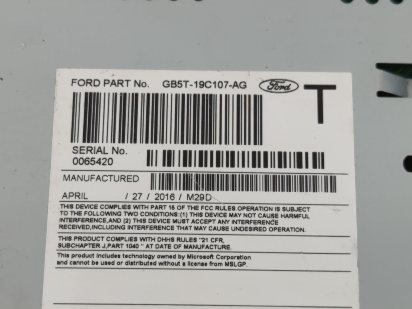 2016-2017 Ford Explorer Radio AM FM Cd Player Receiver Replacement P/N:GB5T-19C107-AG Fits Fits 2016 2017 OEM Used Auto Part