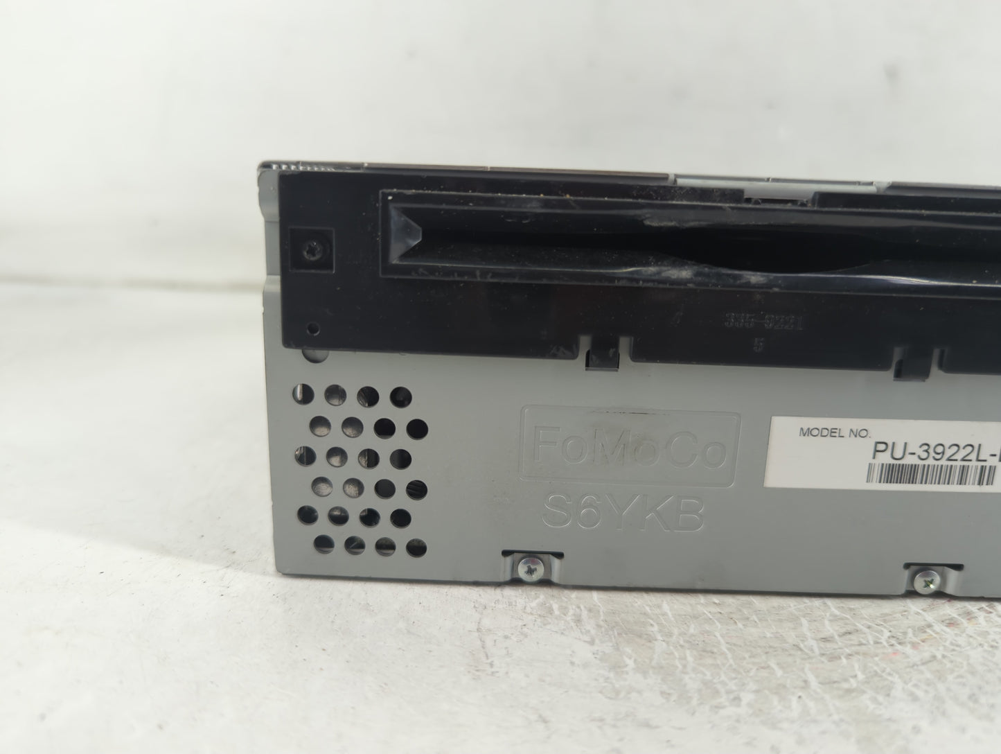 2016-2017 Ford Explorer Radio AM FM Cd Player Receiver Replacement P/N:HB5T-19C107-BB Fits Fits 2016 2017 OEM Used Auto Part