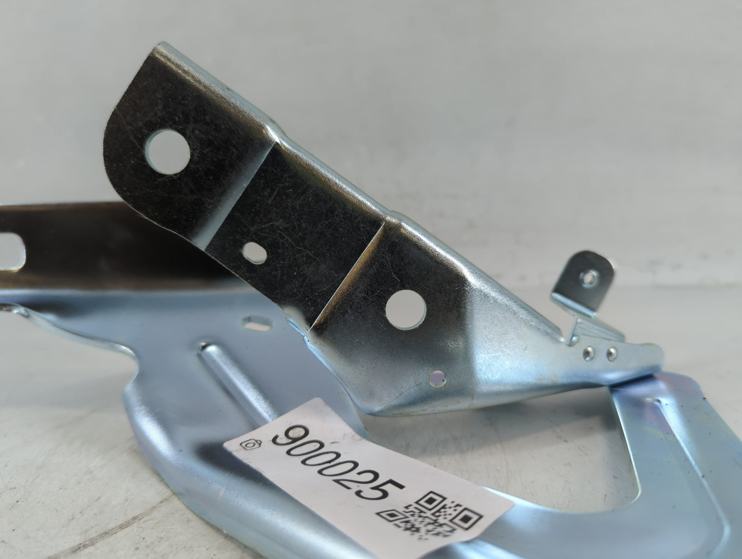 2017 Ford Explorer Passenger Right Hood Hinge - Oemusedautoparts1.com