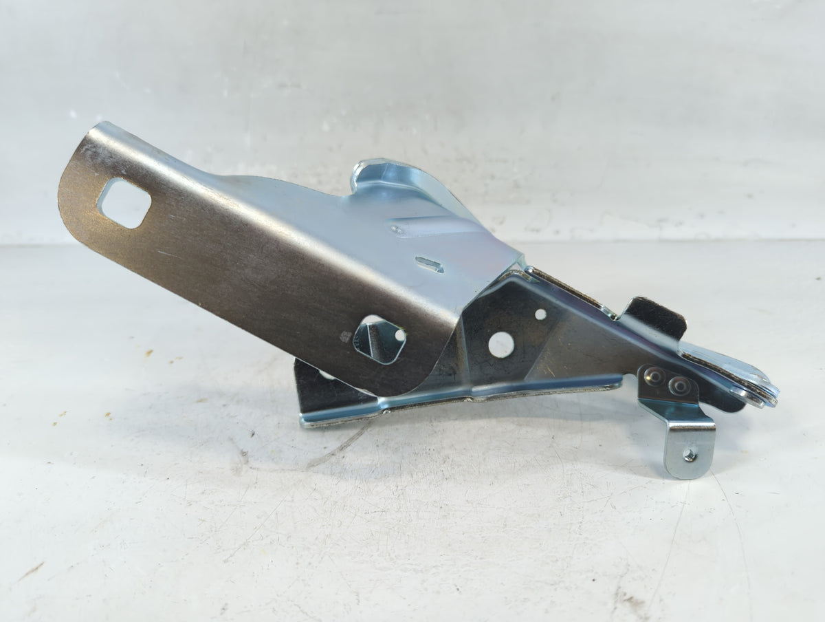 2017 Ford Explorer Passenger Right Hood Hinge - Oemusedautoparts1.com