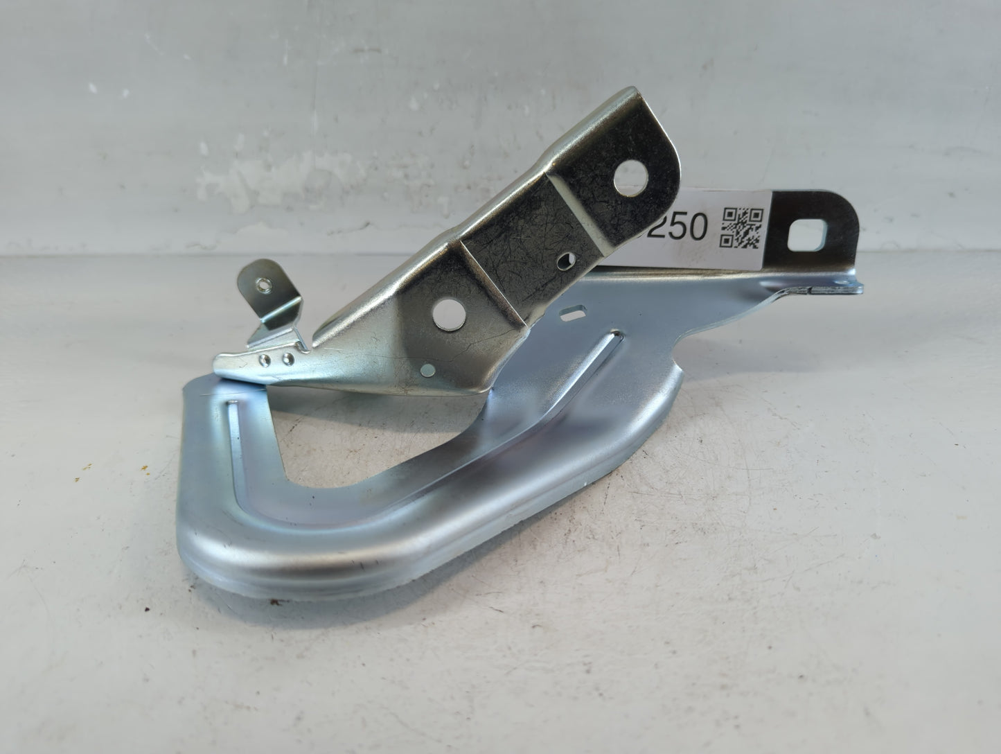 2017 Ford Explorer Driver Left Hood Hinge - Oemusedautoparts1.com
