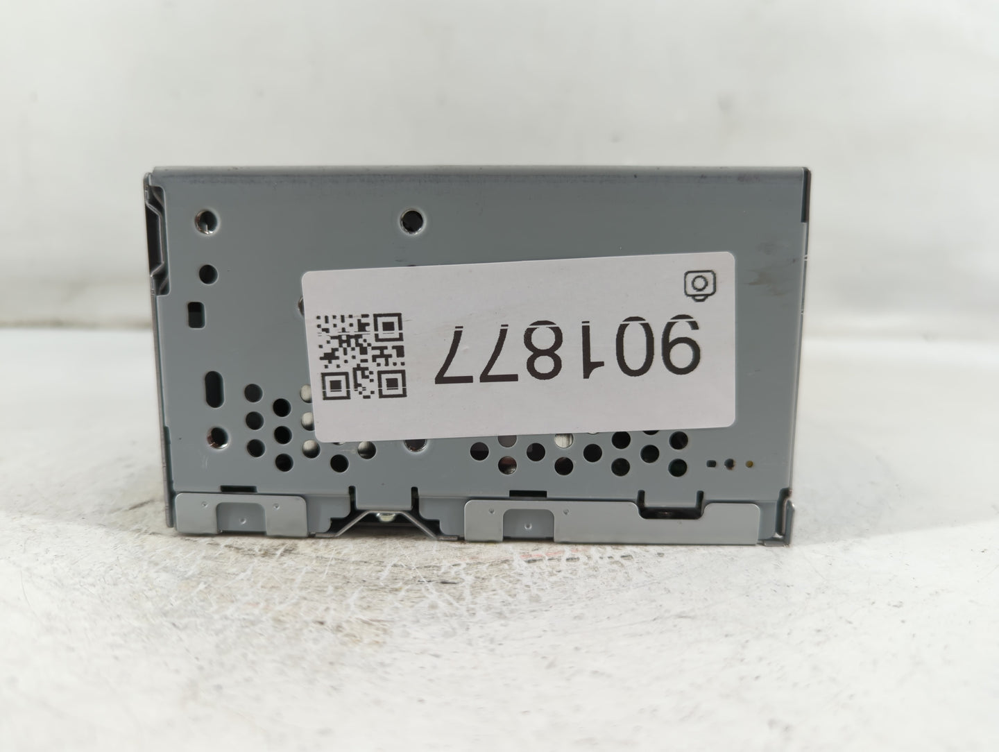 2016-2017 Ford Explorer Radio AM FM Cd Player Receiver Replacement P/N:GB5T-19C107-KC Fits Fits 2016 2017 OEM Used Auto Part