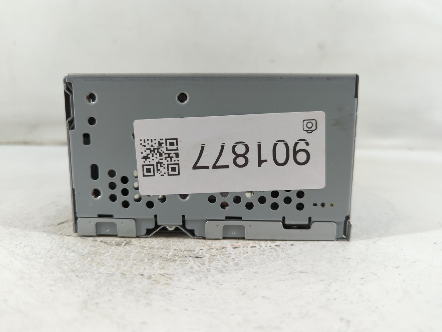 2016-2017 Ford Explorer Radio AM FM Cd Player Receiver Replacement P/N:GB5T-19C107-KC Fits Fits 2016 2017 OEM Used Auto Part