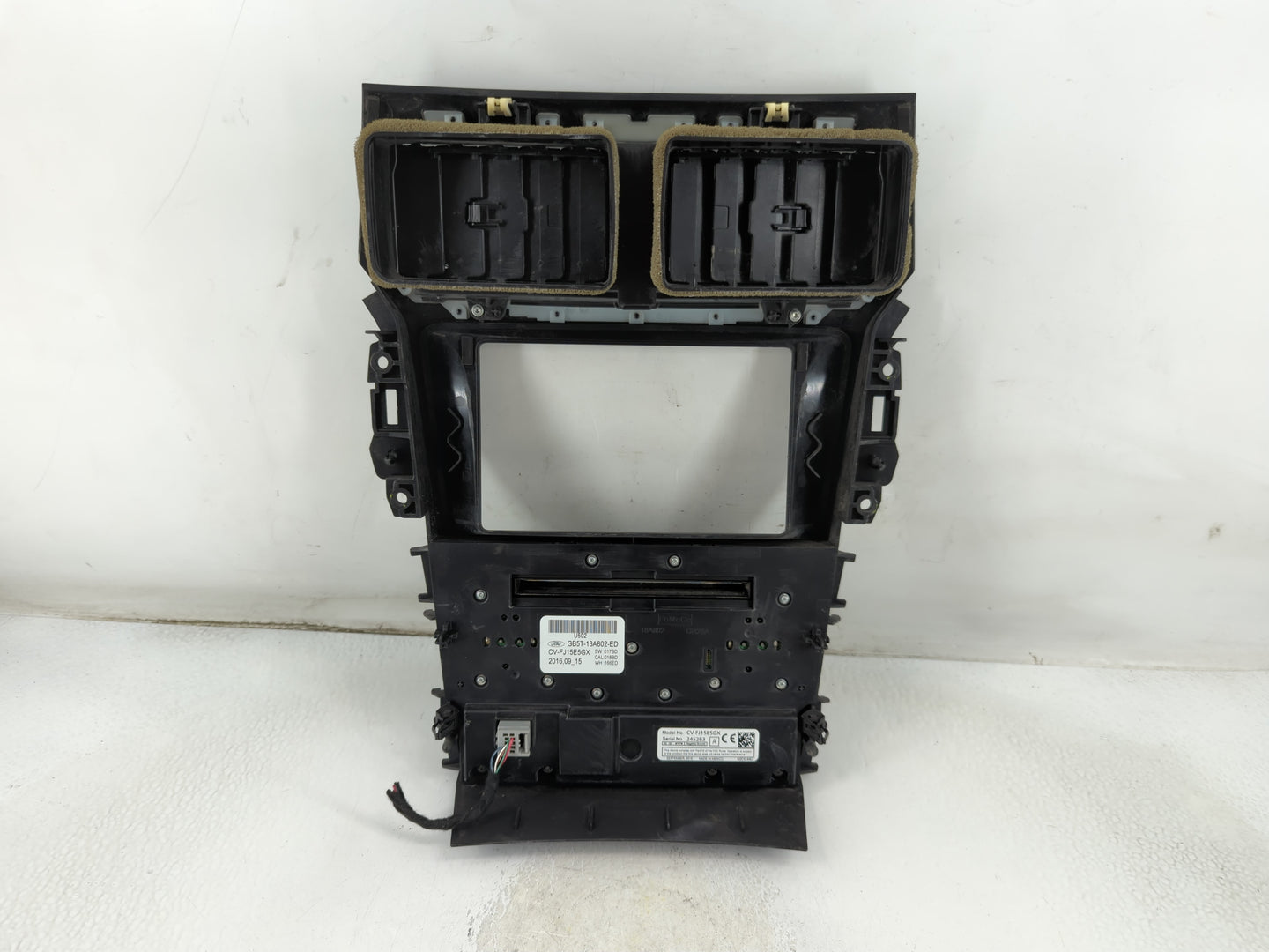 2016-2017 Ford Explorer Radio AM FM Cd Player Receiver Replacement P/N:GB5T-18A802-ED Fits Fits 2016 2017 OEM Used Auto Part