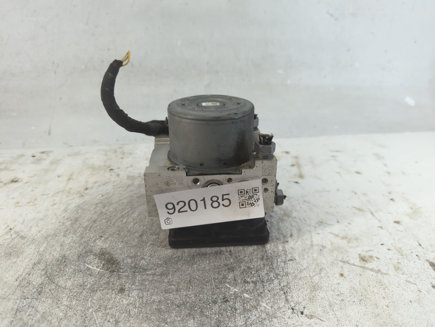 2017 Ford Explorer ABS Pump Control Module Replacement P/N:HB53-2C405-AC Fits OEM Used Auto Parts - Oemusedautoparts1.com