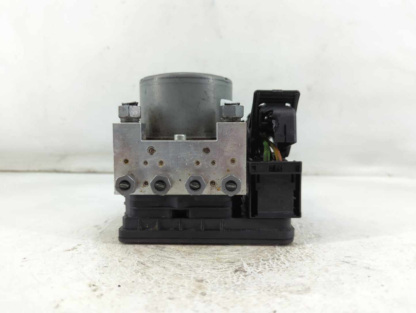 2017 Ford Explorer ABS Pump Control Module Replacement P/N:HB53-2C405-AC Fits OEM Used Auto Parts - Oemusedautoparts1.com