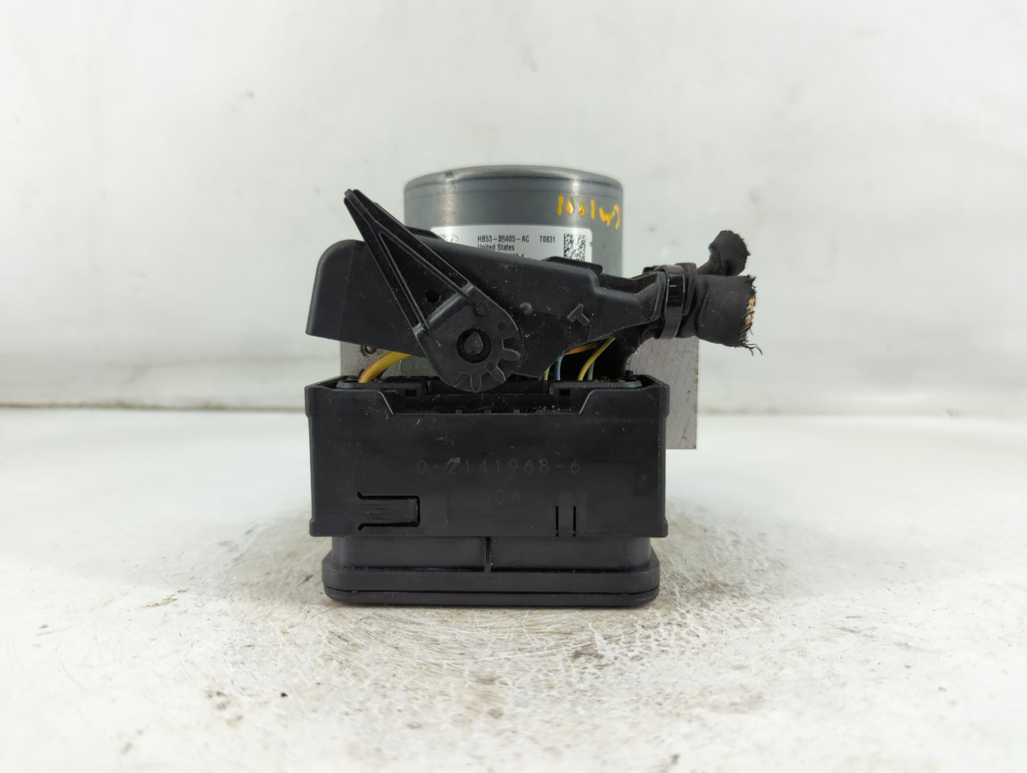 2017 Ford Explorer ABS Pump Control Module Replacement P/N:HB53-2C405-AC Fits OEM Used Auto Parts - Oemusedautoparts1.com