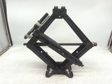 2017 Ford Explorer Spare Scissor Car Jack 928485 - Oemusedautoparts1.com