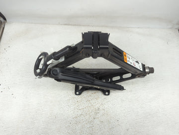 2017 Ford Explorer Spare Scissor Car Jack 928485