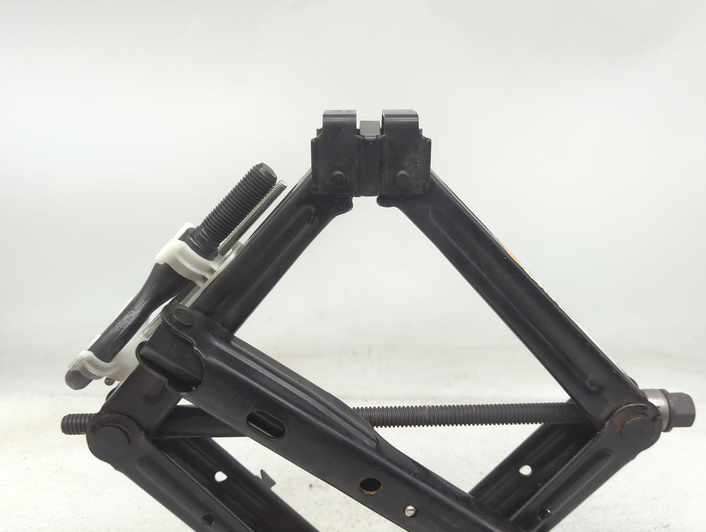 2017 Ford Explorer Spare Scissor Car Jack 928485 - Oemusedautoparts1.com