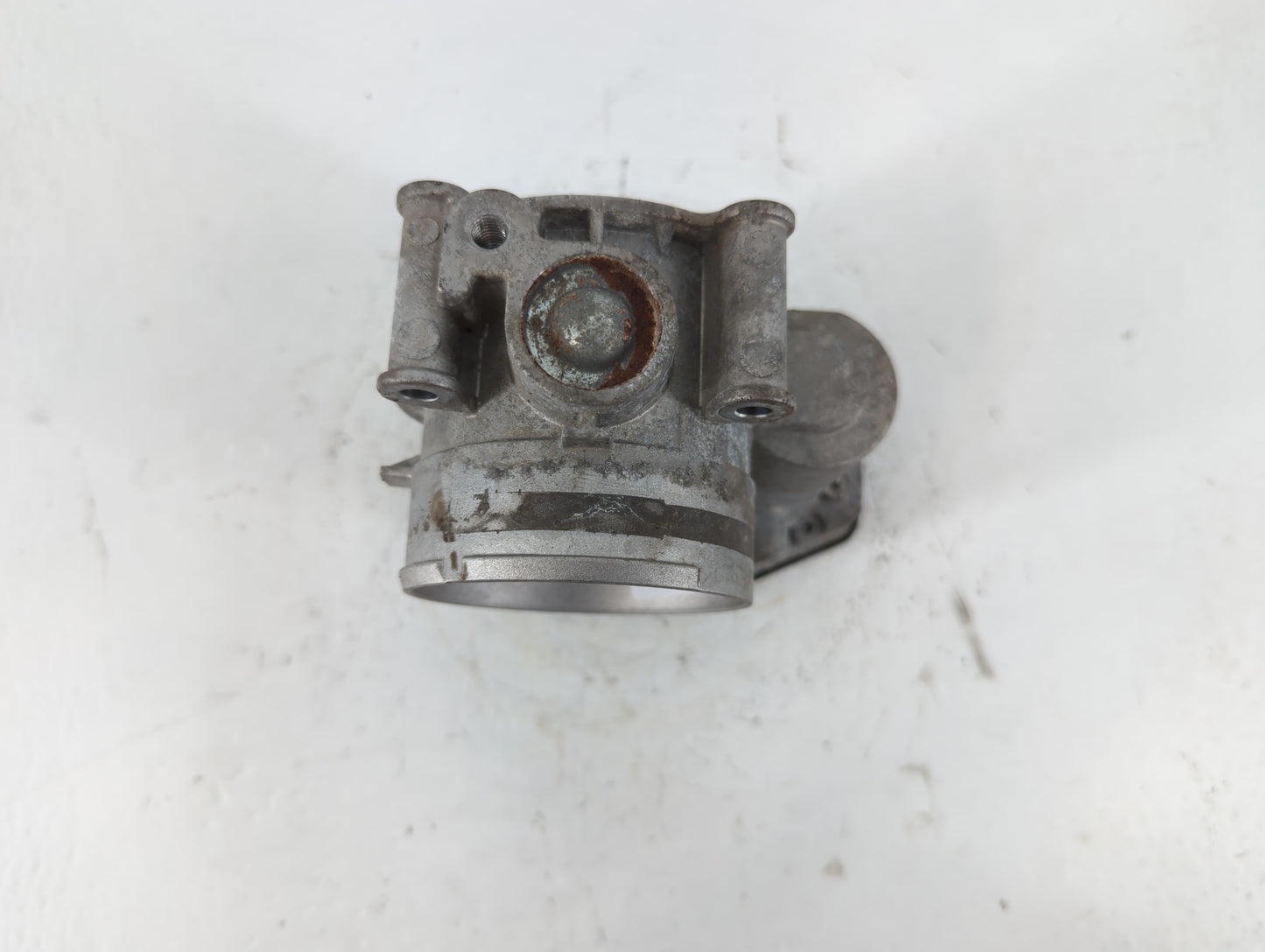 2011-2019 Ford Explorer Throttle Body P/N:AT4E-9F991-EL Fits Fits 2011 2012 2013 2014 2015 2016 2017 2018 2019 OEM Used Auto