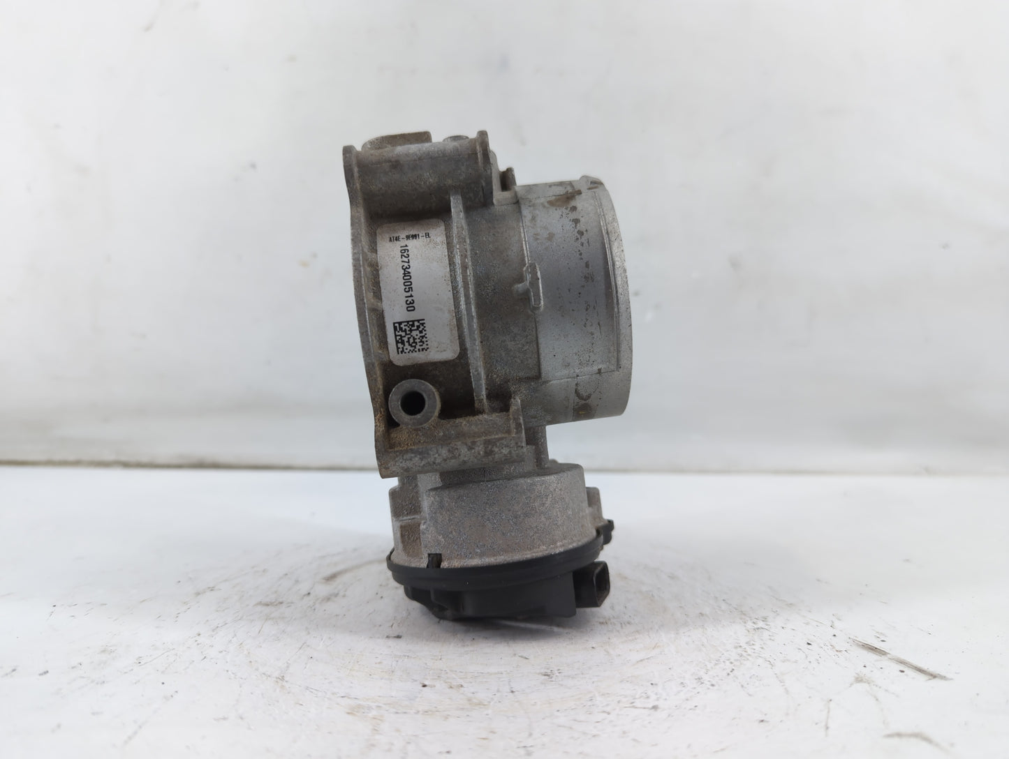 2011-2019 Ford Explorer Throttle Body P/N:AT4E-9F991-EL Fits Fits 2011 2012 2013 2014 2015 2016 2017 2018 2019 OEM Used Auto