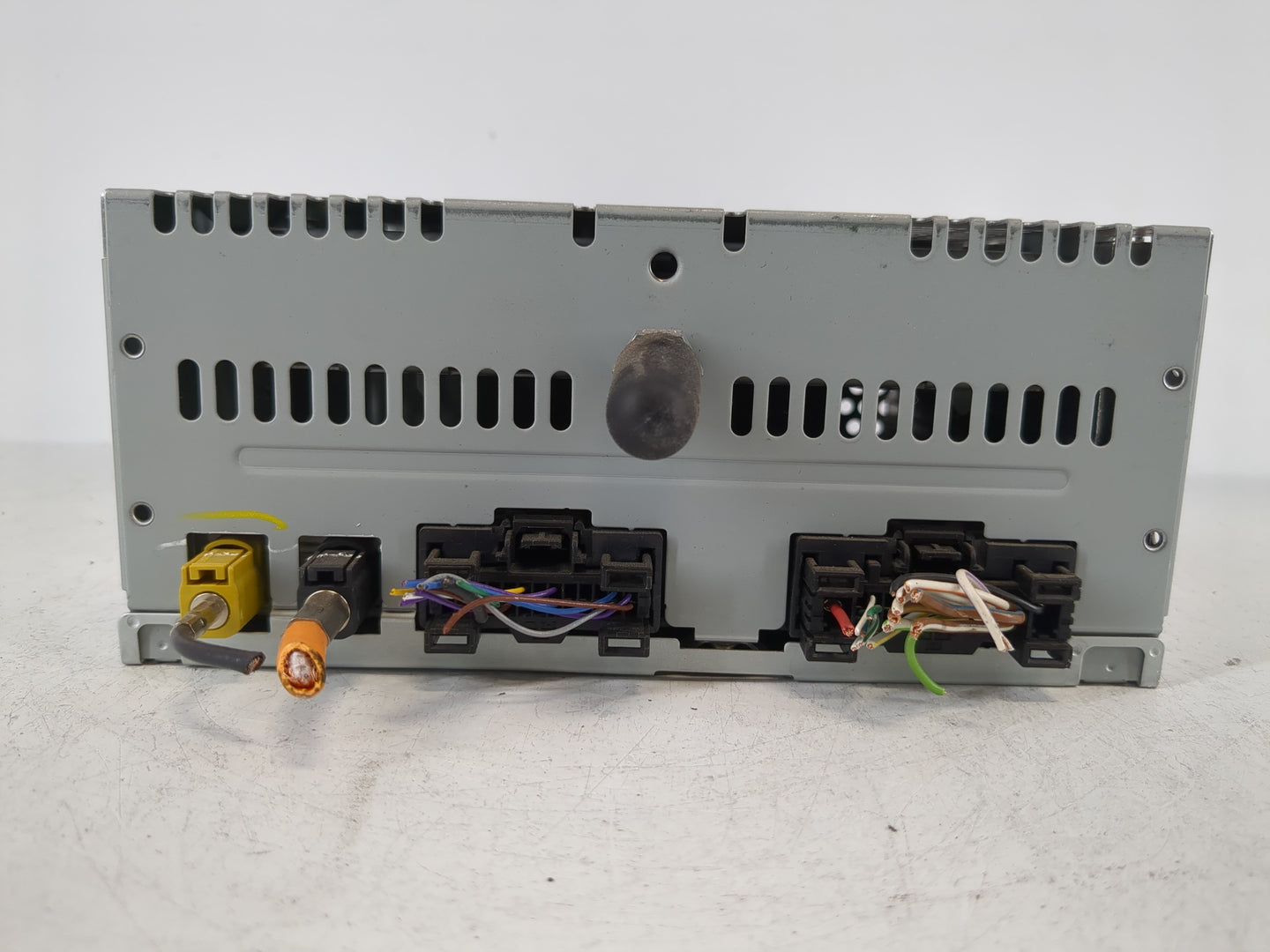 2017-2018 Ford F-150 Radio AM FM Cd Player Receiver Replacement P/N:GL3T-19C107-BA Fits Fits 2017 2018 OEM Used Auto Parts -